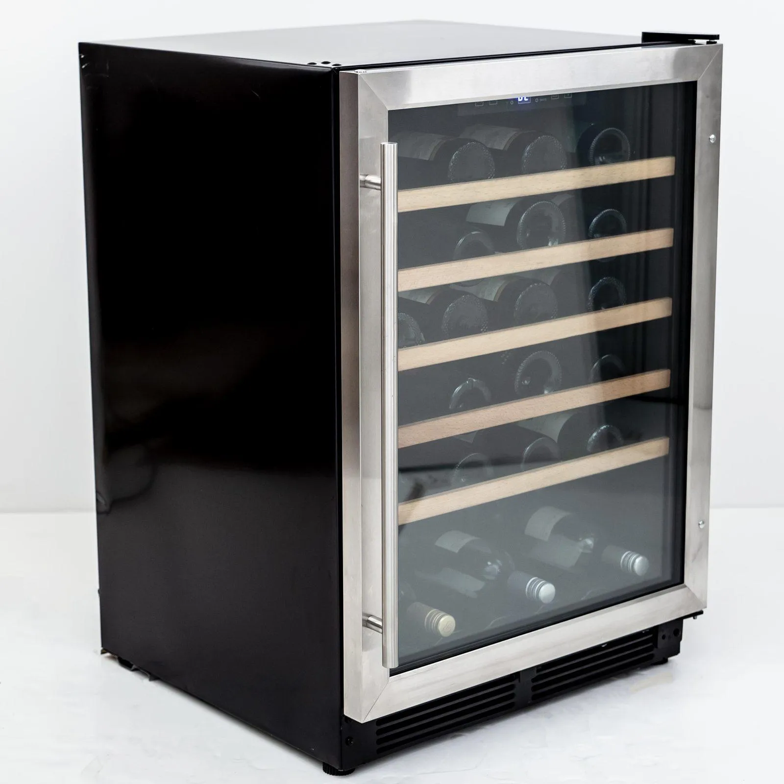 Avanti WCB52T3S 51 Bottle Wine Cooler