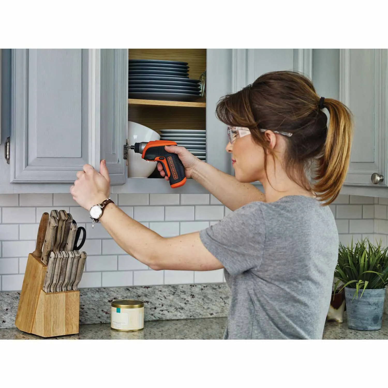 Black & Decker BDCS30C 4V Lithium Ion (Li-ion) Cordless Screwdriver