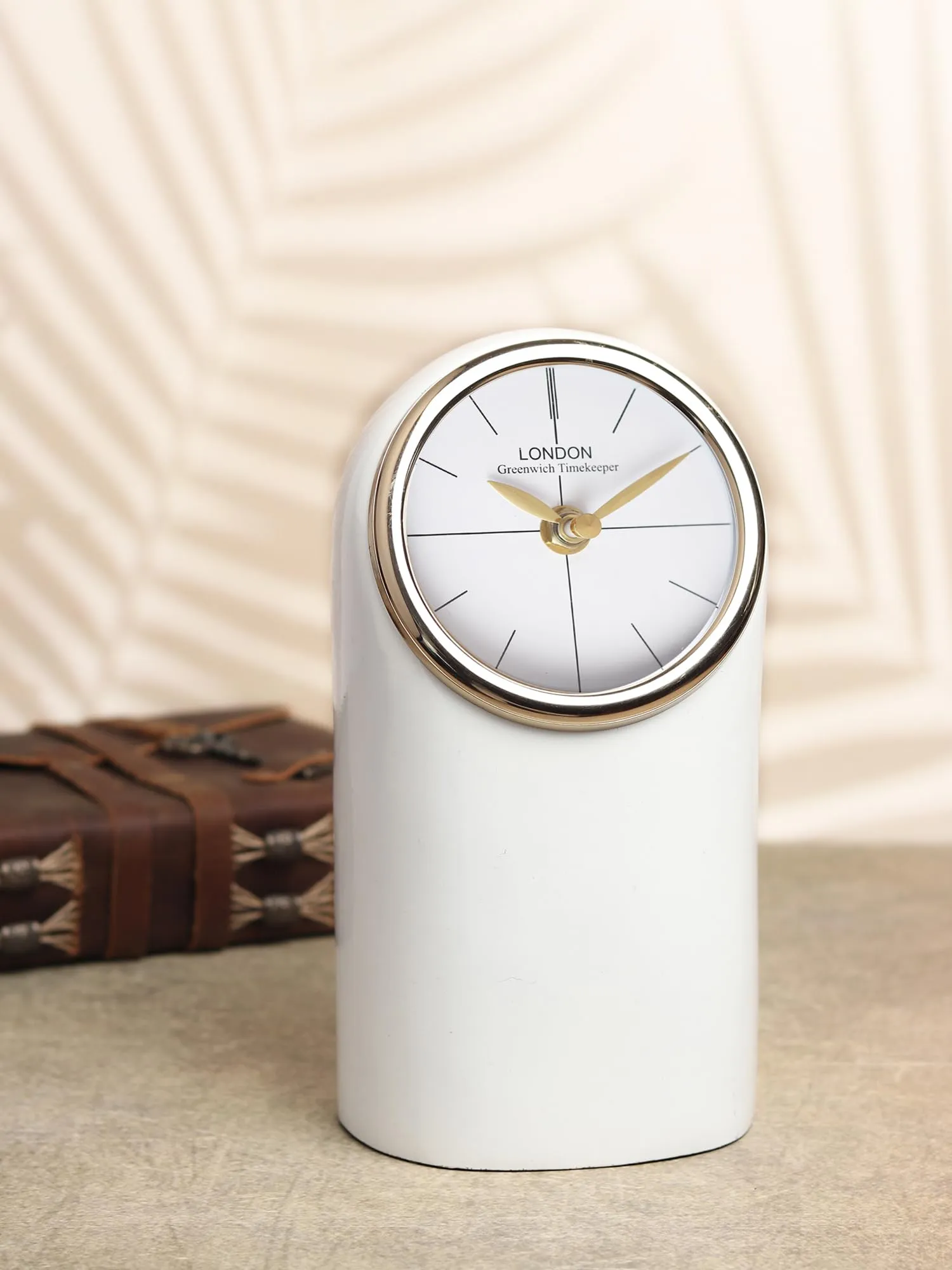 Decor de Maison Temporal Table Clock in White for Table Decor Home Decor Living Room Bedroom