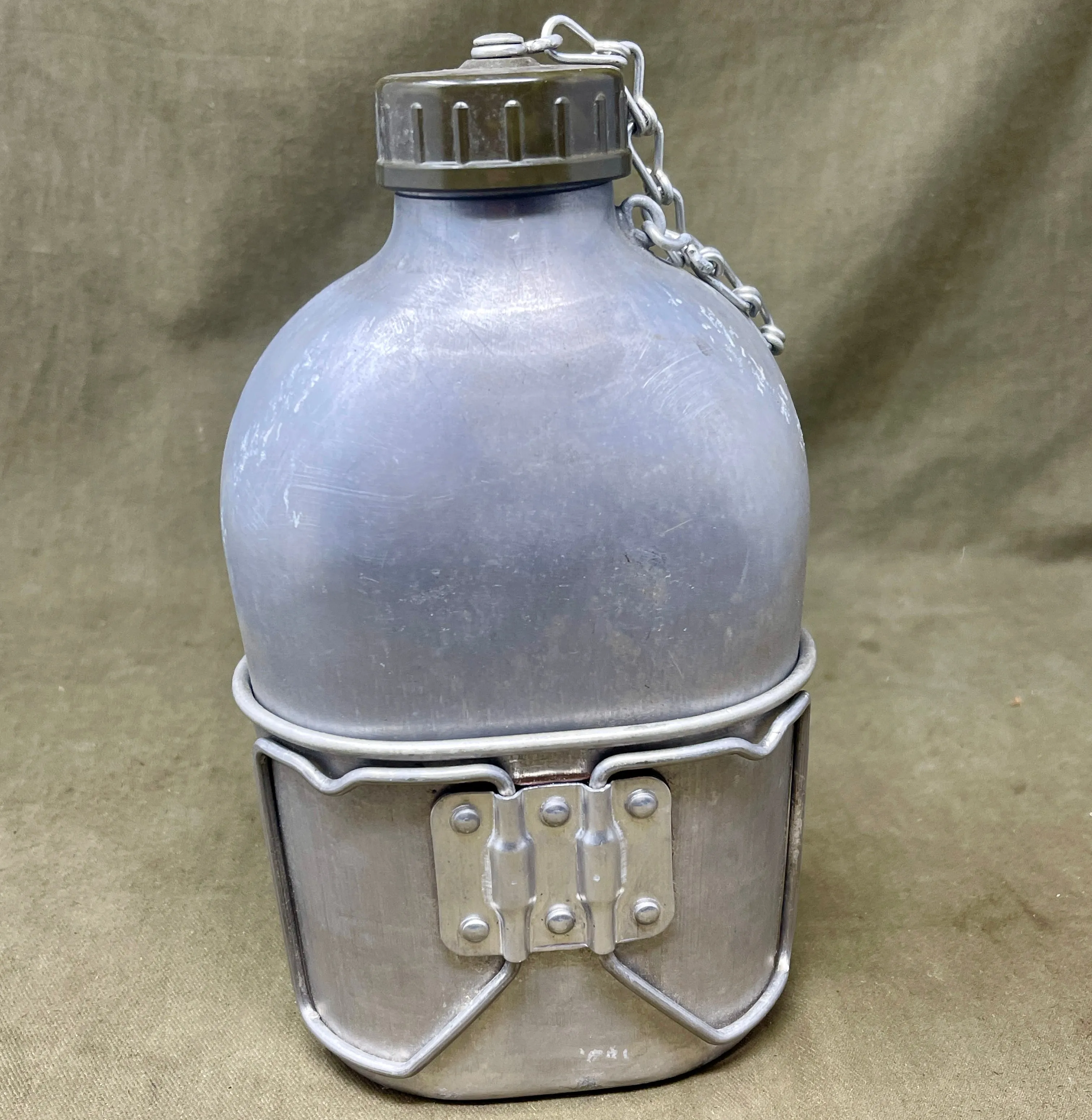 Genuine French Army Surplus Field Flask/Canteen Plus Cup and Cover Aluminium