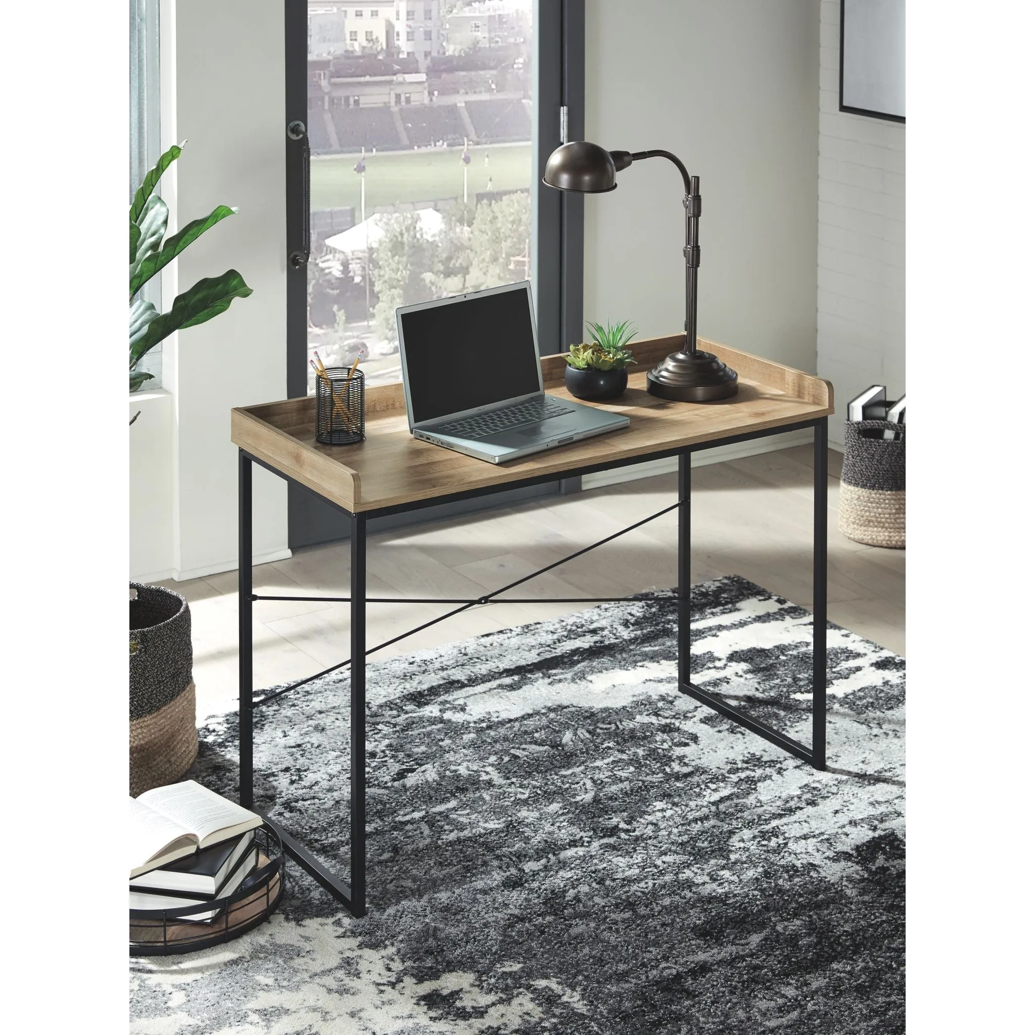 Gerdanet Desk