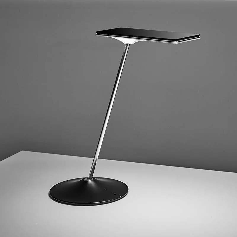 Humanscale Horizon 2.0 Desk Lamp