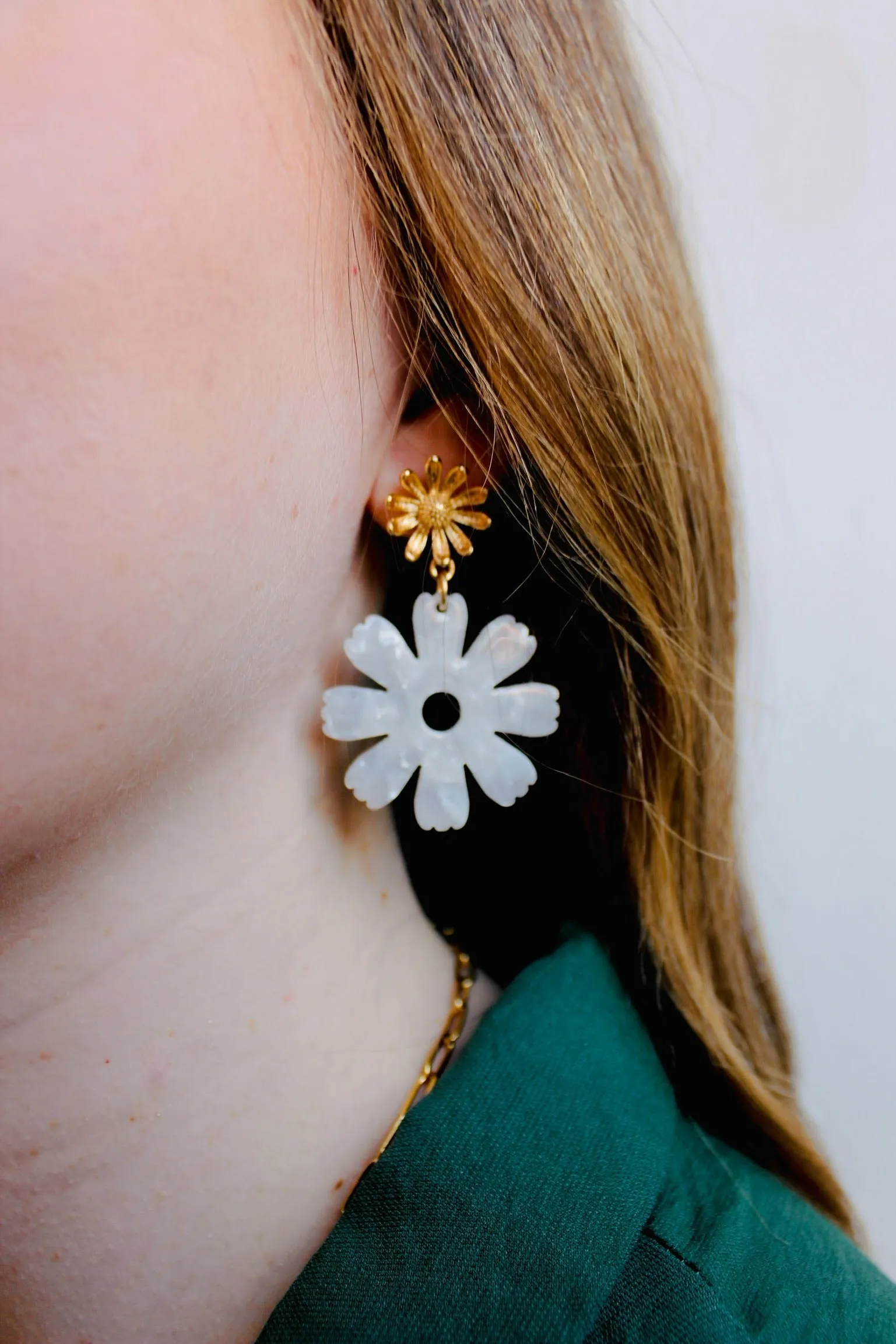 Lazy Daisy Earrings