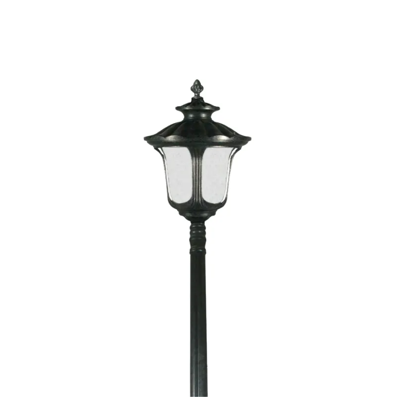 Traditional Style Lamp Post